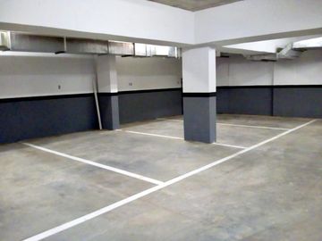 OPORTUNIDAD!!! VENTA COCHERAS HOLMBERG ON EN LA NUEVA Y RENOVADA URQUIZA JOVEN