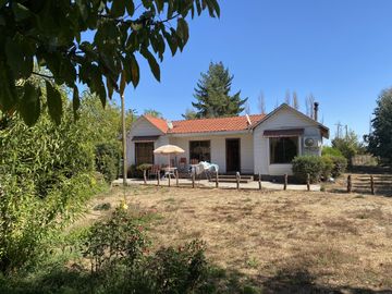1 Linda Casa, mas 1 cabaña, mas 1 quincho.