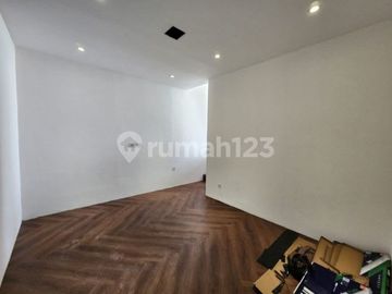 Rumah Mewah Ukuran 12x24m Dijual Bu Murah Lokasi Premium Citra Garden 6