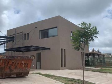 Casa en Los Castaños, Nordelta