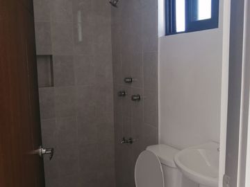 VENTA Y/O RENTA CASA EN JARDINES DE LA REJOYADA EN MERIDA, YUCATAN