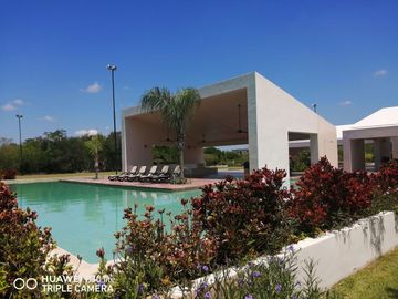 VENTA Y/O RENTA CASA EN JARDINES DE LA REJOYADA EN MERIDA, YUCATAN