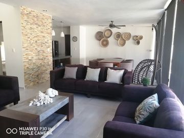 VENTA Y/O RENTA CASA EN JARDINES DE LA REJOYADA EN MERIDA, YUCATAN