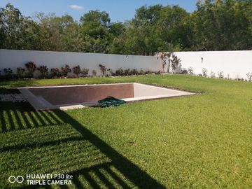 VENTA Y/O RENTA CASA EN JARDINES DE LA REJOYADA EN MERIDA, YUCATAN