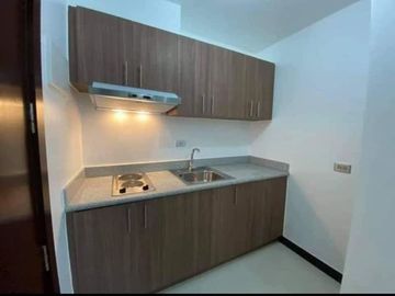 CONDO @ GREENHILLS