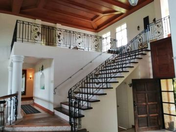 Farm Villa for Sale in Tagaytay City