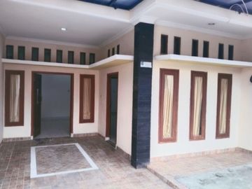 Rumah second siap huni strategis di Bakti Jaya Depok