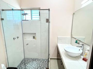 CASA EN VENTA  LA HACIENDA