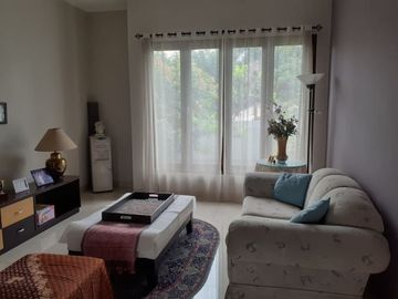 Rumah Cantik Dan Rapi Di Sektor 9 - WM 2767