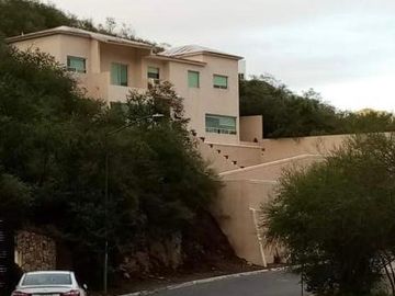 Casa en venta zona Sierra Alta