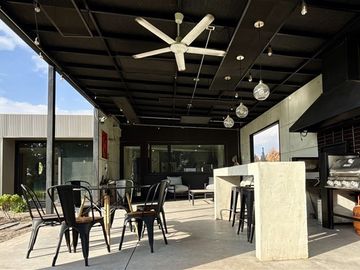 Casa en venta de 7 dorm. en Colina