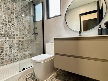 Casa en venta de 7 dorm. en Colina