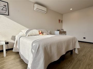 Casa en venta de 7 dorm. en Colina