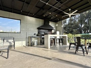 Casa en venta de 7 dorm. en Colina