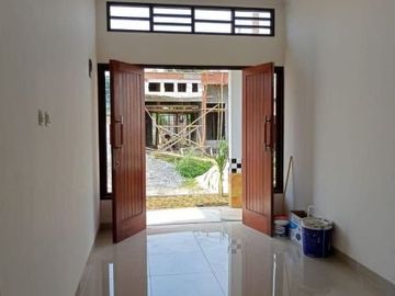 Rumah Nuansa Bali dekat Kampus dan Tol Sawangan Depok