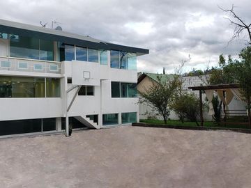 CLUB LOS CHILLOS, vendo casa independiente, 1.200m2 de terreno y 460m2 de construcción, 5 alcobas, suite independiente