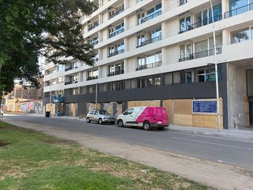 Local comercial de planta libre en Ricardo Cumming