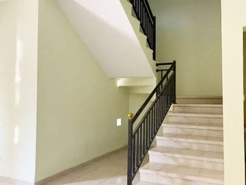 Rumah Dijual Dekat Mall Solo Square, Kampus UMS Solo
