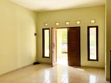 Rumah Dijual Dekat Mall Solo Square, Kampus UMS Solo