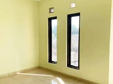 Rumah Dijual Dekat Mall Solo Square, Kampus UMS Solo
