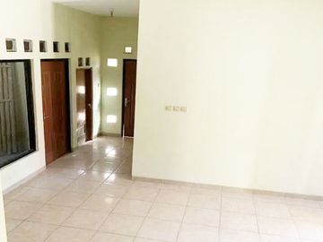 Rumah Dijual Dekat Mall Solo Square, Kampus UMS Solo