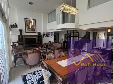 Town House en Interlomas, Recámaras amplias