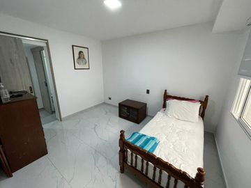 casa en venta en urbanización la flora. Cod V107985