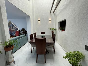 casa en venta en urbanización la flora. Cod V107985