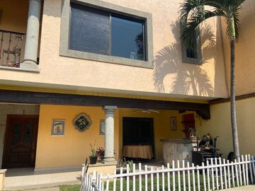 Casa en venta en San Jerónimo de Ahuatepec, Cuernavaca, Morelos Casas y bienes raíces en venta en Cuernavaca, Morelos
