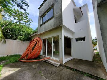 FRENTE AL MAR, VILLA TOPACIO #30