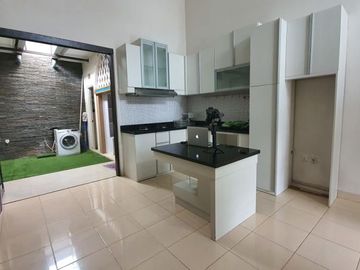 Rumah Elegan dan Modern Siap Huni di Fortune Spring Tangerang