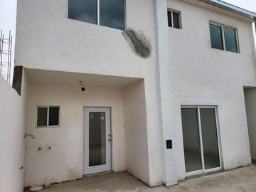 CASA EN VENTA FRACC. LAS FLORES C.P. 31513 EN CD. CUAUHTÉMOC, CHIHUAHUA.