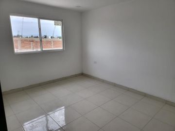 CASA EN VENTA FRACC. LAS FLORES C.P. 31513 EN CD. CUAUHTÉMOC, CHIHUAHUA.