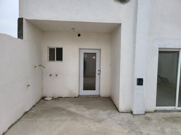 CASA EN VENTA FRACC. LAS FLORES C.P. 31513 EN CD. CUAUHTÉMOC, CHIHUAHUA.