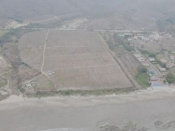 Frente al Mar Playa Escondida