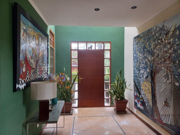 Venta de Hermosa Casa en la Encantada de Villa Chorrillos
