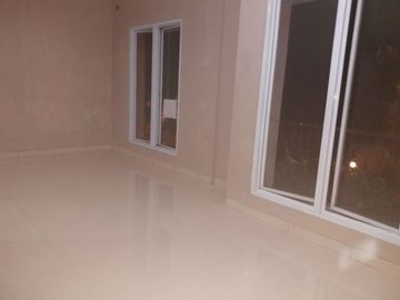 DIJUAL CEPAT RUMAH BAGUS SIAP HUNI DI CRYSTAL GADING SERPONG