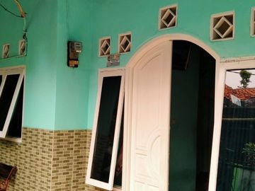 Rumah siap huni 2 lantai di cipayung
