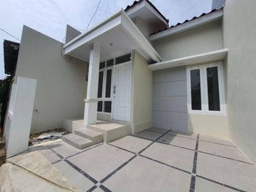 Rumah dekat tol dan mal,harga terjangkau masih bisa nego