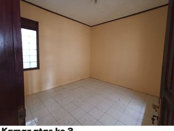 Rumah Tua Klasik Kokoh Siap Huni di Margahayu Raya Bandung