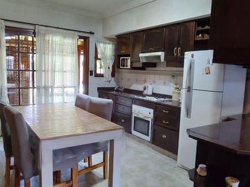 Casa de 3 ambientes en  Villa Sarmiento