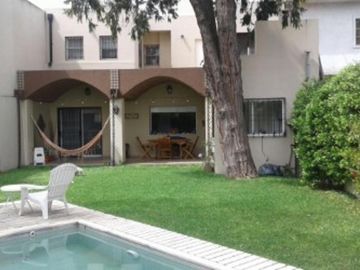 Casa 4 amb. Minimalista, con piscina