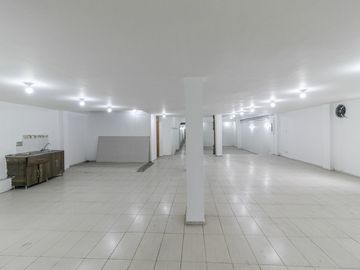 oficina en arriendo en chapinero central. Cod A1126005