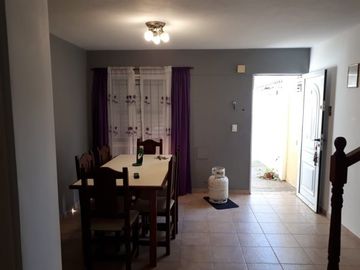 IMPECABLE TRIPLEX   EN COSTA AZUL.100 metros del mar