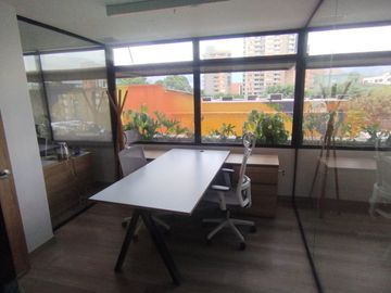 oficina en arriendo en la loma de los bernal. Cod A218589