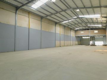 bodega en arriendo/venta en ternera. Cod V88894