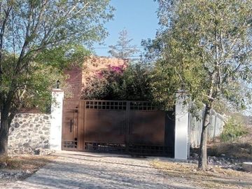 Finca Campestre con 2 casas en VENTA, Polotitlán. A solo 2 hrs. de CDMX