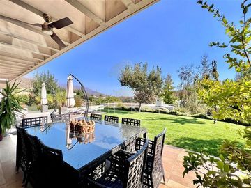 Casa en Venta en Sendero Las Lomas - Valle Escondido