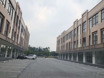 Dijual Ruko ICE BSD, Area Ramai Prospektif Unit baru serah terima - area sangat ramai