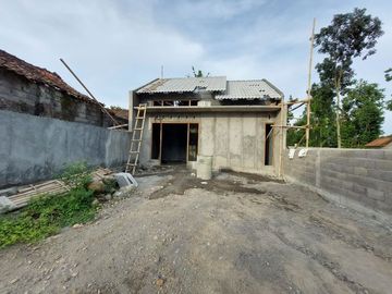 RUMAH CANTIK DI UTARA PRAMBANAN, TANAH LUAS DIJAMIN PUAS
